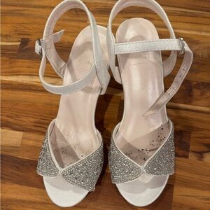 David bridal size 13 girl wedding shoe